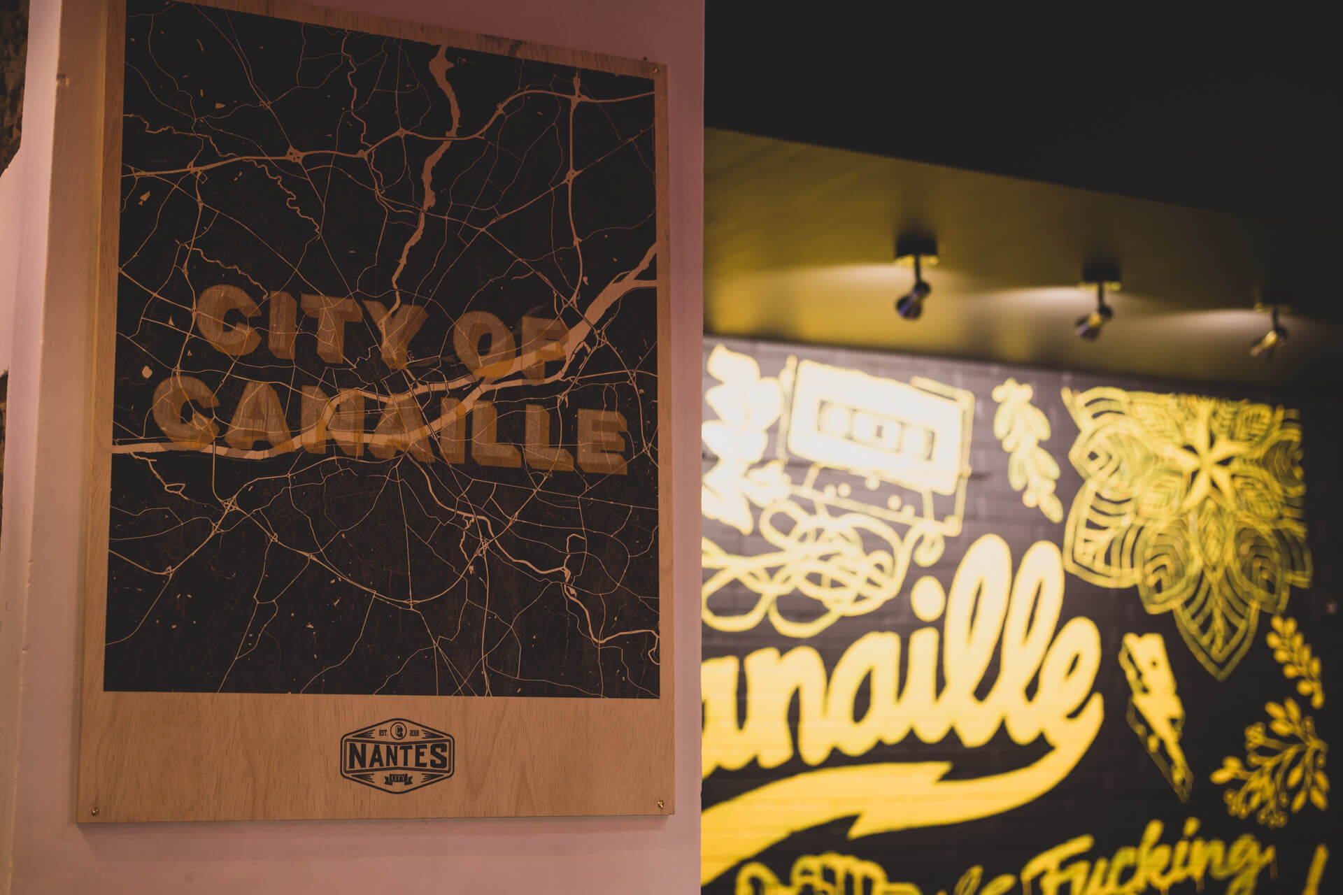 canaille-50-otages-nantes-centre-bar-deco-1